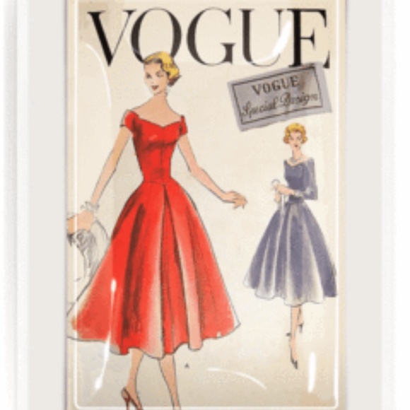 Vintage Vogue Dresses Glass Trinket Tray - Picture 2 of 3